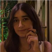 Estudiante de segundo año del doble grado de ADE + Marketing (bilingüe), con ganas de impartir y ofrecer ayuda académica